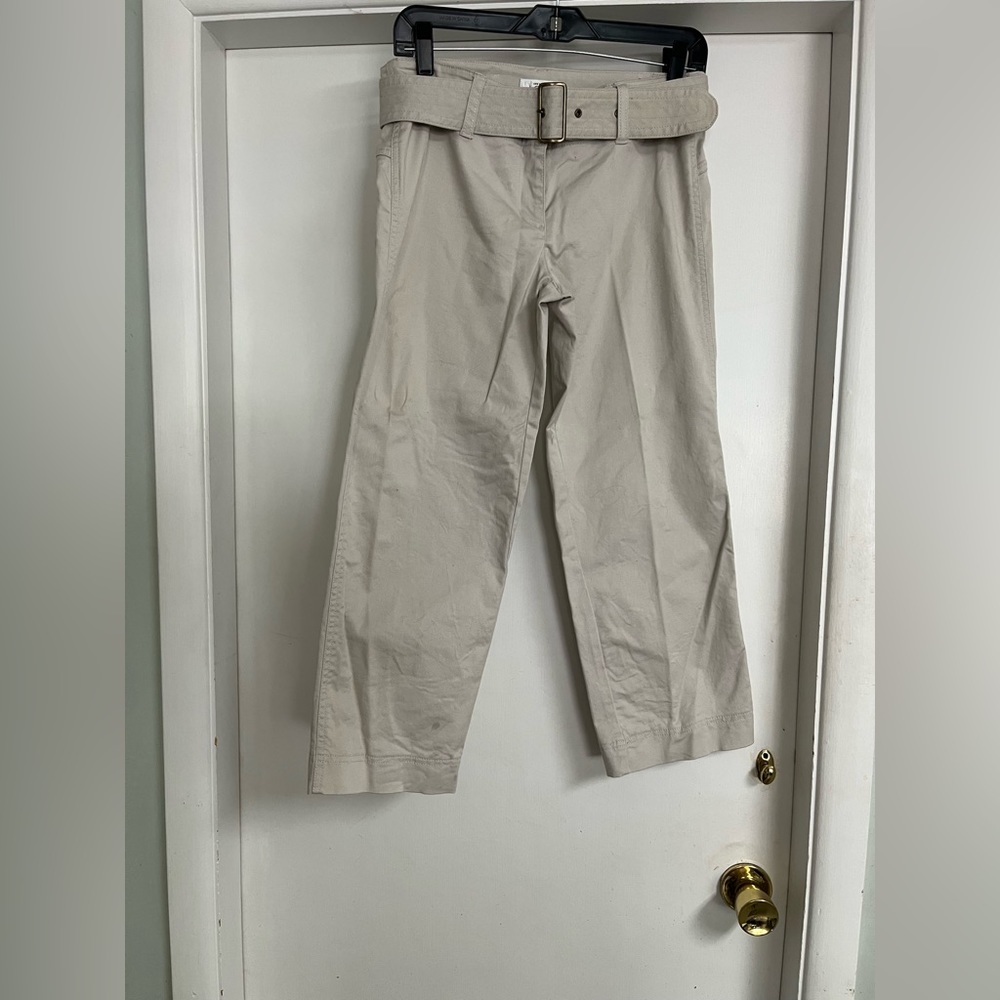 Ann Taylor LOFT Tan Capris. EUC!  Belted, stretch material.  Wide leg. Sz 6.